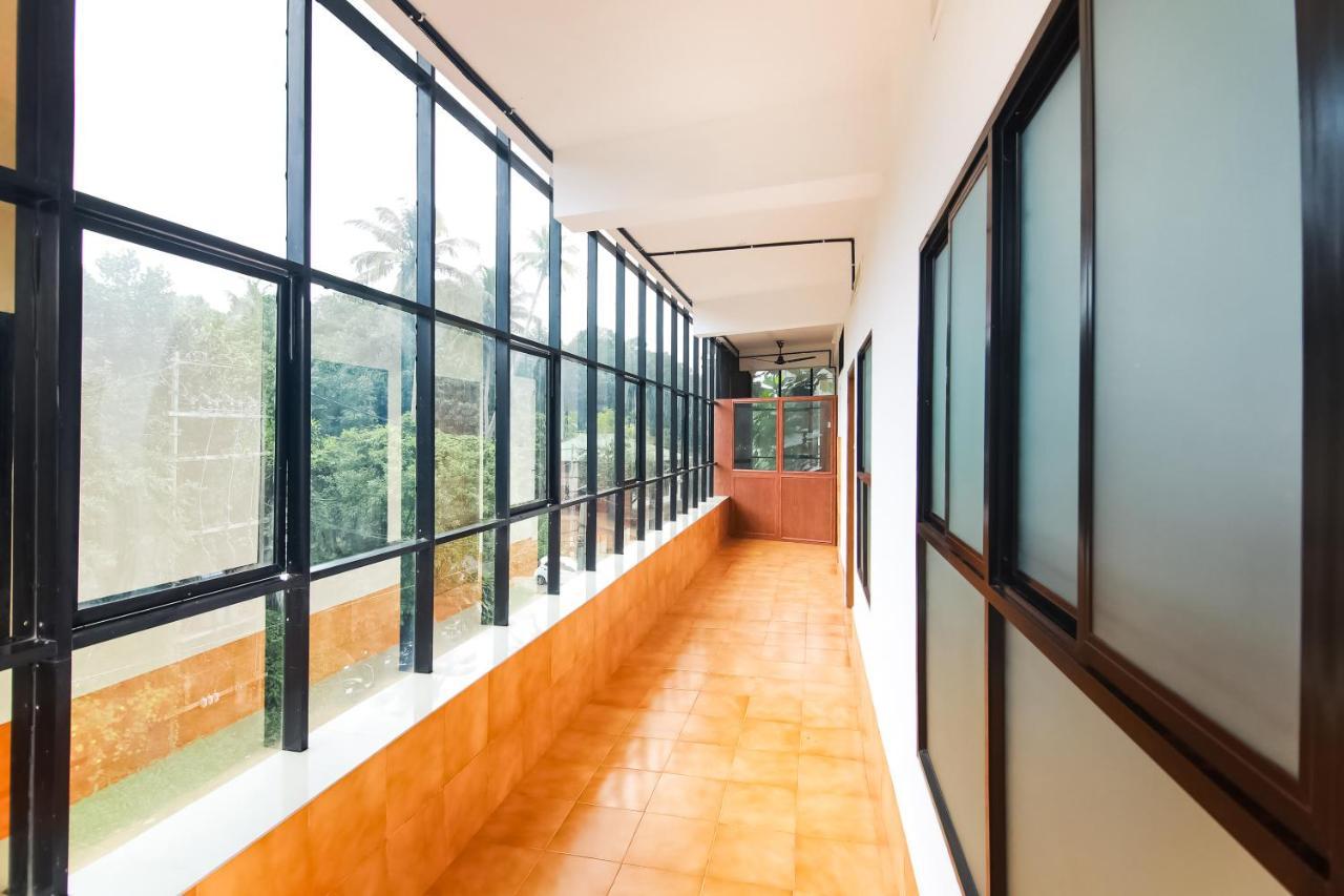 Modern Rooms Mundakāyam Стая снимка